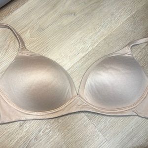 32 D Victoria secret bra lightly padded nude